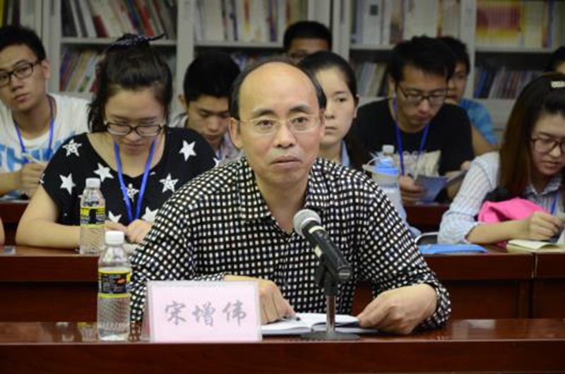 宋增伟副院长介绍学院情况以及此行的目的/www.hainanu.edu.