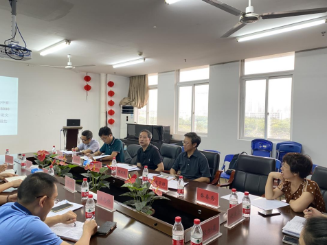 廖双泉处长介绍了学校几个校区的定位和将来的规划,也给学院的发展