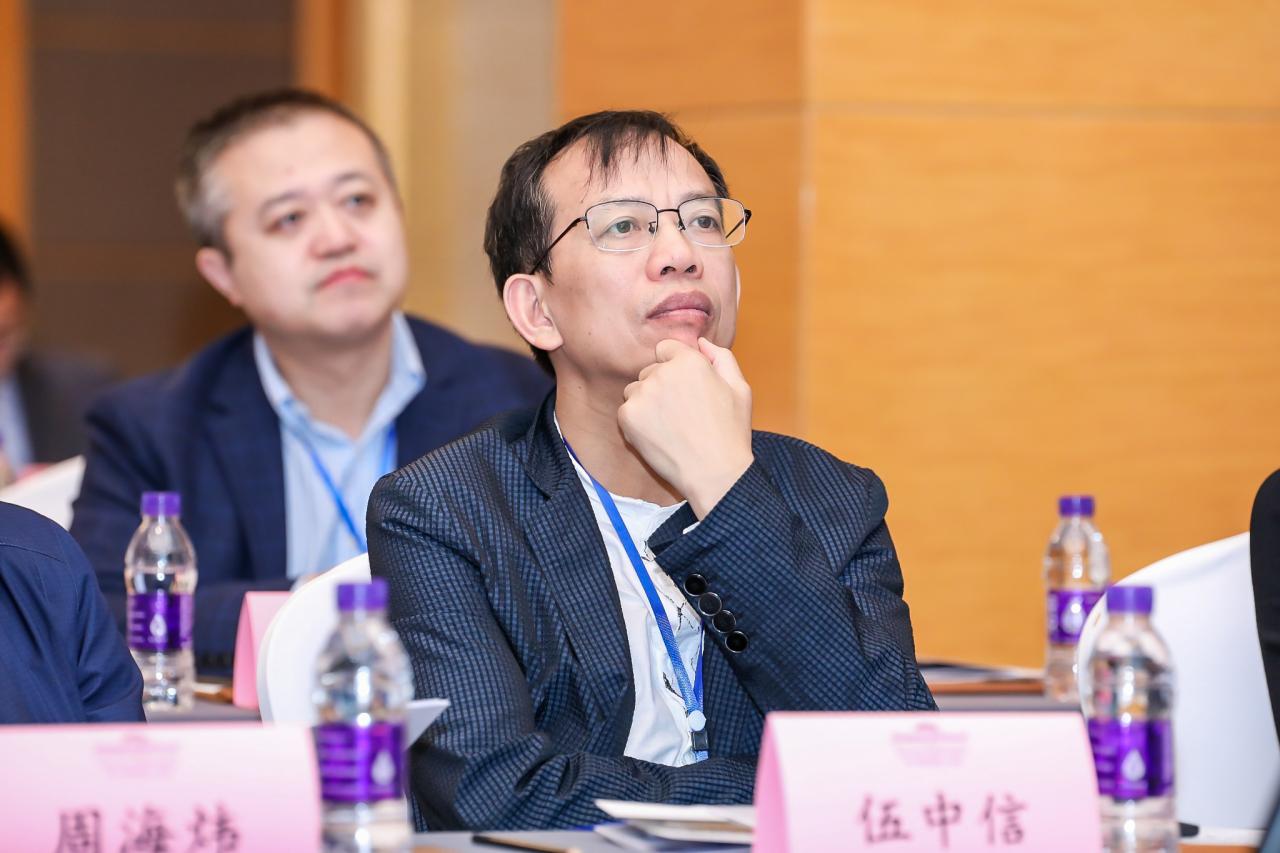海南大学管理学院成功举办自贸港建设与商学院发展论坛