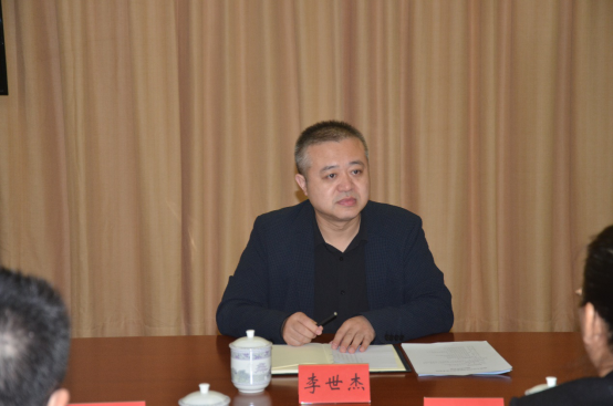 李世杰院长对保亭县委党校座谈会上所提出的合作内容与问题进行了一一