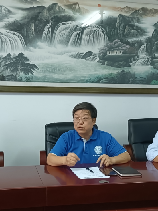 邹勇华院长介绍了近期学校科学技术发展院以及协同创新