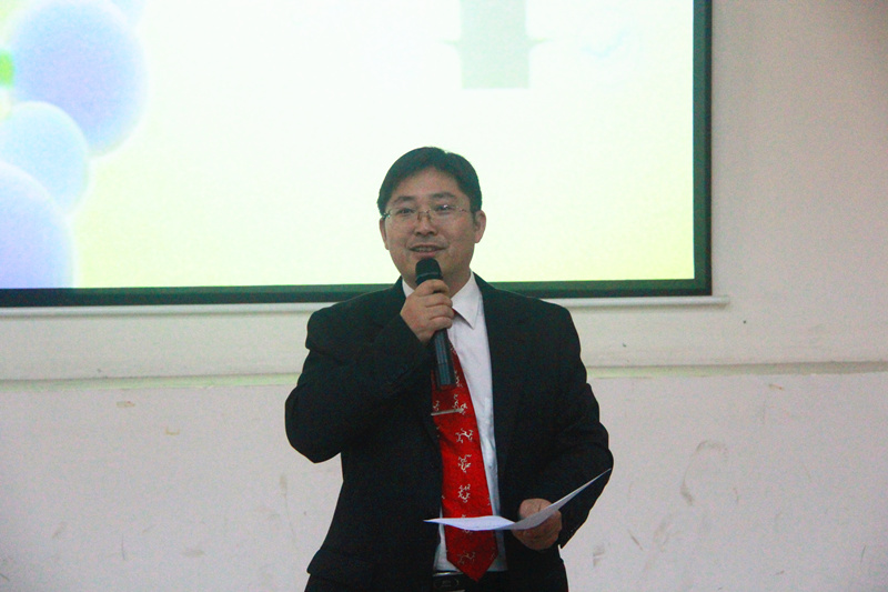 刘德兵副院长主持报告会