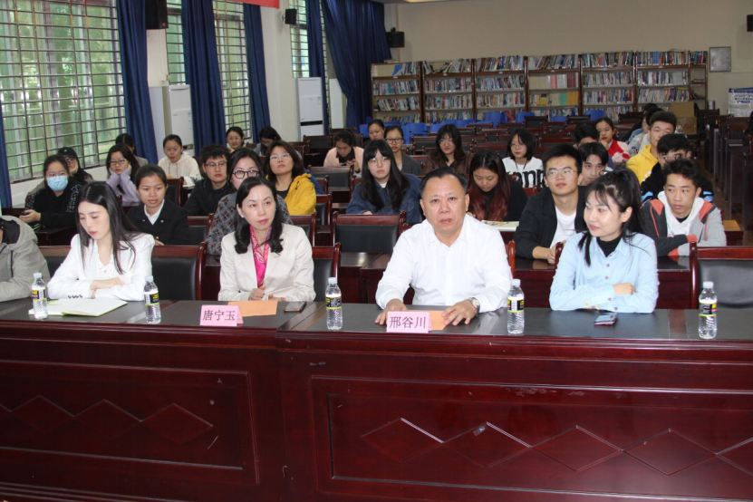 团委书记李晓雨,吴一峰老师,黄瑜老师,陈晓霖老师为梦前行的人总是